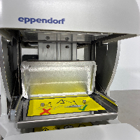 Eppendorf  S200 HeatSealer image 3